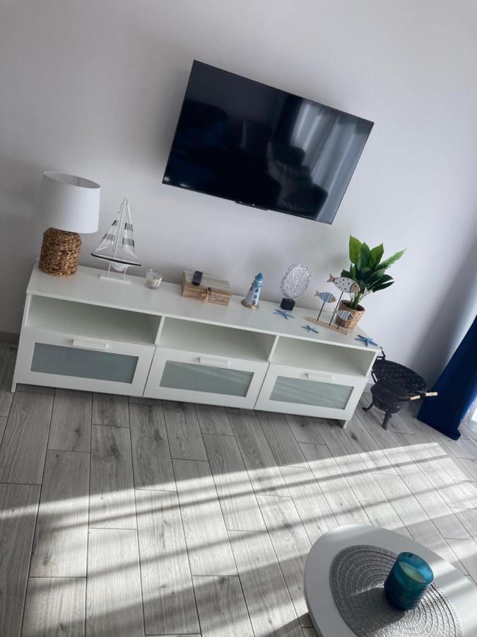 Apartment 2b-4