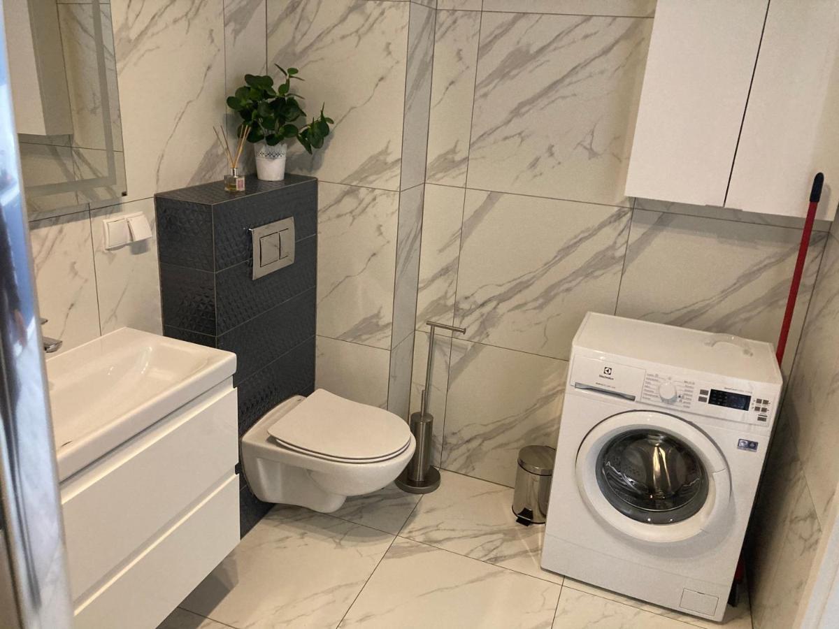 2b-4 Apartment